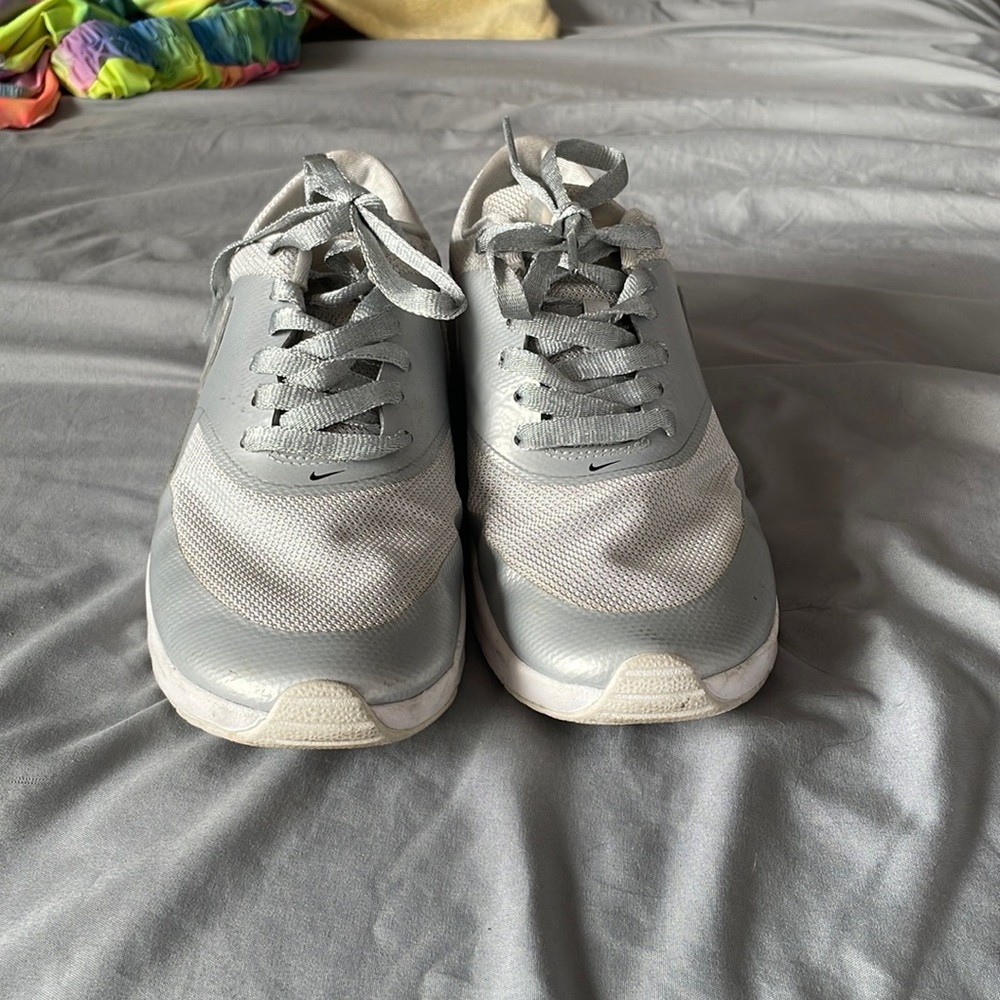 NIKE CASUAL SNEAKERS